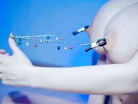 Npxvip Yujie กระโปรงผ้าไหมสีดำสะโพก