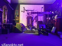 超强视觉盛宴！推特顶级大佬【小黑屋】订阅新年福利特辑，花式调教御姐萝莉女奴们，玩女最高境界