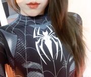 Nữ thần khiêu vũ chân dài có ngoại hình tùy chỉnh như ngựa một mảnh với thân hình dẻo dai, mở ra nhiều tư thế khác nhau