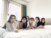 最新核弹【流欲XX工坊】模特群约拍6位极品身材年轻女模大胆私拍，有说有笑躺一排随便摸丝足美腿全裸终极美鲍4K视觉盛宴