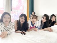 最新核弹【流欲XX工坊】模特群约拍6位极品身材年轻女模大胆私拍，有说有笑躺一排随便摸丝足美腿全裸终极美鲍4K视觉盛宴