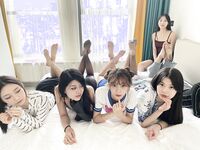 最新核弹【流欲XX工坊】模特群约拍6位极品身材年轻女模大胆私拍，有说有笑躺一排随便摸丝足美腿全裸终极美鲍4K视觉盛宴