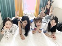 最新核弹【流欲XX工坊】模特群约拍6位极品身材年轻女模大胆私拍，有说有笑躺一排随便摸丝足美腿全裸终极美鲍4K视觉盛宴