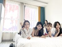 最新核弹【流欲XX工坊】模特群约拍6位极品身材年轻女模大胆私拍，有说有笑躺一排随便摸丝足美腿全裸终极美鲍4K视觉盛宴