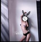 小仙女姐姐〖暗里着迷〗震撼福利，魔鬼身材奶油肌肤同事眼中的高冷女神实际是一只反差骚母狗！