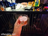 2024年2月，超级反差母狗【六花】大年初一拜年，美背滴蜡写龙年大吉，高价付费福利