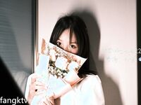 2024年2月，超级反差母狗【六花】大年初一拜年，美背滴蜡写龙年大吉，高价付费福利