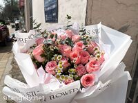 2024年2月，超级反差母狗【六花】大年初一拜年，美背滴蜡写龙年大吉，高价付费福利