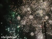 2024年2月，超级反差母狗【六花】大年初一拜年，美背滴蜡写龙年大吉，高价付费福利