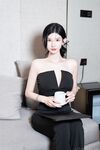 Model wanita terbaik! Model dewi paling popular [Zhou Yuxi] dengan penampilan dan susuk tubuh terbaik di Xiuren.com berani mengambil gambar peribadi, menunjukkan rambut dan payudaranya, serta pukinya dan garisan tiga mata.