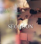 臀控必备，推特极品【seohoon】的性奴，像母狗一样服从，雪白屁股边抠穴还边滋滋冒水，各种激情肉搏爽歪歪