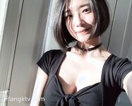 얼굴을 보여주는 것이 방법입니다! 큰 가슴과 최고 수준의 몸매를 지닌 유학생 [샤오 후이]의 개인 사진 촬영. 소품 Ziwei는 백인 남자 친구의 큰 거시기를 잡고 내려 놓을 수 없습니다.