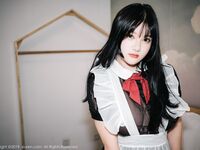 秀人波霸女神模特【小尤奈】大尺度私拍视图，逼脸同框道具直观紫薇，撸点超高