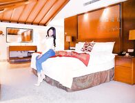 重磅佳作！人生贏家推特富豪大神【海盜船長】私拍【第三彈】，重金全包多位九頭身極品外圍女神淫亂大轟趴