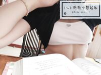 性感清純學妹〖糖糖不想起床〗性感私拍 日常記錄