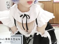 性感清純學妹〖糖糖不想起床〗性感私拍 日常記錄