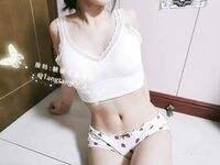 性感清純學妹〖糖糖不想起床〗性感私拍 日常記錄