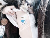 Twitter萝莉〖小埋长不高〗可爱私拍，奶油肌肤挺乳粉穴在外是老师同学眼中的乖乖女在家是小母狗