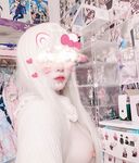 Twitter萝莉〖小埋长不高〗可爱私拍，奶油肌肤挺乳粉穴在外是老师同学眼中的乖乖女在家是小母狗