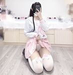 The most beautiful girl with 210,000 followers on Twitter squirts the Loli Princess [Rabbit Loves Squirting]. Subscribe to private photos, and she can be salty or sweet in various uniforms and expose props Ziwei outdoors in front of people.