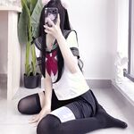 The most beautiful girl with 210,000 followers on Twitter squirts the Loli Princess [Rabbit Loves Squirting]. Subscribe to private photos, and she can be salty or sweet in various uniforms and expose props Ziwei outdoors in front of people.