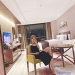 推特极其淫荡骚妻【DC10102】订阅，蜜穴粉嫩3P露出道具紫薇高潮喷水不止