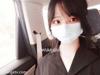 推特13萬粉蘿莉風coser可鹽可甜TS娘【小舞醬】露臉私拍，嗲聲嗲氣3P前後夾擊直男最愛