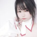 推特13萬粉蘿莉風coser可鹽可甜TS娘【小舞醬】露臉私拍，嗲聲嗲氣3P前後夾擊直男最愛