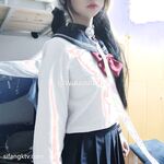 推特13萬粉蘿莉風coser可鹽可甜TS娘【小舞醬】露臉私拍，嗲聲嗲氣3P前後夾擊直男最愛