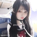 推特13萬粉蘿莉風coser可鹽可甜TS娘【小舞醬】露臉私拍，嗲聲嗲氣3P前後夾擊直男最愛