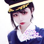 推特13萬粉蘿莉風coser可鹽可甜TS娘【小舞醬】露臉私拍，嗲聲嗲氣3P前後夾擊直男最愛