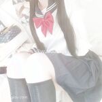 推特13萬粉蘿莉風coser可鹽可甜TS娘【小舞醬】露臉私拍，嗲聲嗲氣3P前後夾擊直男最愛