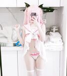 Twitter Lolita [Yinglili] เทพธิดาแห่งความงามที่ดีที่สุดดูภายนอกค่อนข้างเงียบสงบ แต่เธอก็มีความเจ้าชู้เป็นการส่วนตัว และส่วนที่เป็นสีชมพูของเธอก็ล้อเล่นกับพร็อพไมร์เทิลสีม่วง