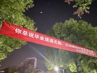 可御姐可萝莉顶级女神〖姜兔兔〗你的女神我的母狗~小母狗越是被羞辱越喜欢，被大鸡巴爸爸顶穿