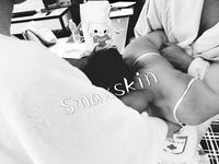 推特顶级身材露出狂人少女嫩妹【Smaxskin】私拍，宜家全裸露出母狗式调教啪啪啪无套内射无毛嫩穴