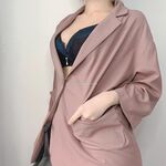 何千人もの人々が、個人的に撮影された Twitter の最高の巨乳で脚の長い女性 [Freya] を購入したいと考えています。彼女は公園や地下鉄で露出され、胸が脱げるまでセックスパートナーに犯されました。