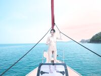 รูปถ่ายของนางแบบสีแดง Xiweisha Motegi Kiko ที่ถ่ายระหว่างเดินทางไปภูเก็ตเผยรูปถ่ายของเธอ (5)