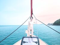 รูปถ่ายของนางแบบสีแดง Xiweisha Motegi Kiko ที่ถ่ายระหว่างเดินทางไปภูเก็ตเผยรูปถ่ายของเธอ (5)