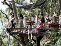 Kieisha Kiko Benimo Mogi Fuyoshijima Travel Beat Exposure Hana Gore (3)