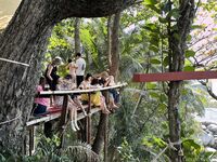 Kieisha Kiko Benimo Mogi Fuyoshijima Travel Beat Exposure Hana Gore (3)