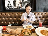 โมเตกิ กิโกะ นางแบบสีแดง Xiweisha ทริปภูเก็ต เผยภาพเบื้องหลัง (2)