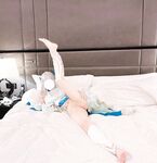 推特上海高颜值S级名媛【可乐姐姐】福利私拍，剃完毛道具紫薇玩的不亦乐乎与富二代交合淫叫不停