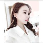 韩国99年高颜值清纯美女【李始宇Siwoo Lee】很有前女友的感觉，露脸大尺度不雅私拍，原味内裤化妆品紫薇粘了好多白浆