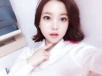 韩国99年高颜值清纯美女【李始宇Siwoo Lee】很有前女友的感觉，露脸大尺度不雅私拍，原味内裤化妆品紫薇粘了好多白浆