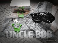 트위터의 유럽 및 미국 거대 수탉 마스터 [BBB 삼촌]과 비교할 때 수탉은 소녀의 팔뚝만큼 두껍고 수탉에 유명한 시계를 착용 한 소녀는 오쟁이 진 남편 노예와 함께 움찔합니다.