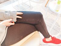 트위터의 유럽 및 미국 거대 수탉 마스터 [BBB 삼촌]과 비교할 때 수탉은 소녀의 팔뚝만큼 두껍고 수탉에 유명한 시계를 착용 한 소녀는 오쟁이 진 남편 노예와 함께 움찔합니다.