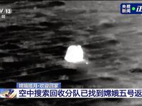 트위터의 유럽 및 미국 거대 수탉 마스터 [BBB 삼촌]과 비교할 때 수탉은 소녀의 팔뚝만큼 두껍고 수탉에 유명한 시계를 착용 한 소녀는 오쟁이 진 남편 노예와 함께 움찔합니다.