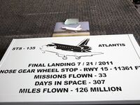 트위터의 유럽 및 미국 거대 수탉 마스터 [BBB 삼촌]과 비교할 때 수탉은 소녀의 팔뚝만큼 두껍고 수탉에 유명한 시계를 착용 한 소녀는 오쟁이 진 남편 노예와 함께 움찔합니다.