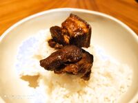 트위터의 유럽 및 미국 거대 수탉 마스터 [BBB 삼촌]과 비교할 때 수탉은 소녀의 팔뚝만큼 두껍고 수탉에 유명한 시계를 착용 한 소녀는 오쟁이 진 남편 노예와 함께 움찔합니다.