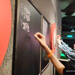 트위터의 유럽 및 미국 거대 수탉 마스터 [BBB 삼촌]과 비교할 때 수탉은 소녀의 팔뚝만큼 두껍고 수탉에 유명한 시계를 착용 한 소녀는 오쟁이 진 남편 노예와 함께 움찔합니다.